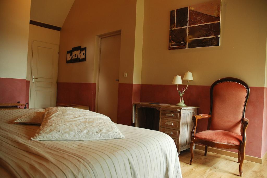 Les Pierres D'Aurele Chambres D'Hotes แซ็งต์-จอร์จ-ซูร์-แชร์ ห้อง รูปภาพ