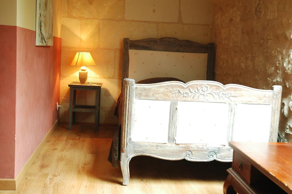 Les Pierres D'Aurele Chambres D'Hotes แซ็งต์-จอร์จ-ซูร์-แชร์ ภายนอก รูปภาพ