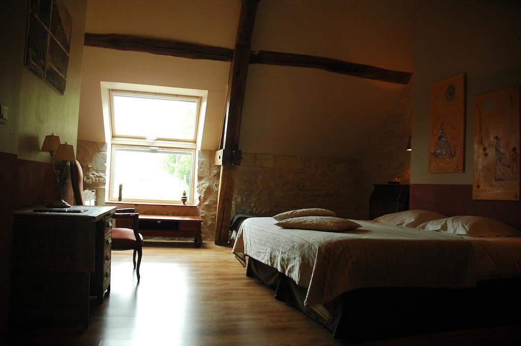 Les Pierres D'Aurele Chambres D'Hotes แซ็งต์-จอร์จ-ซูร์-แชร์ ห้อง รูปภาพ