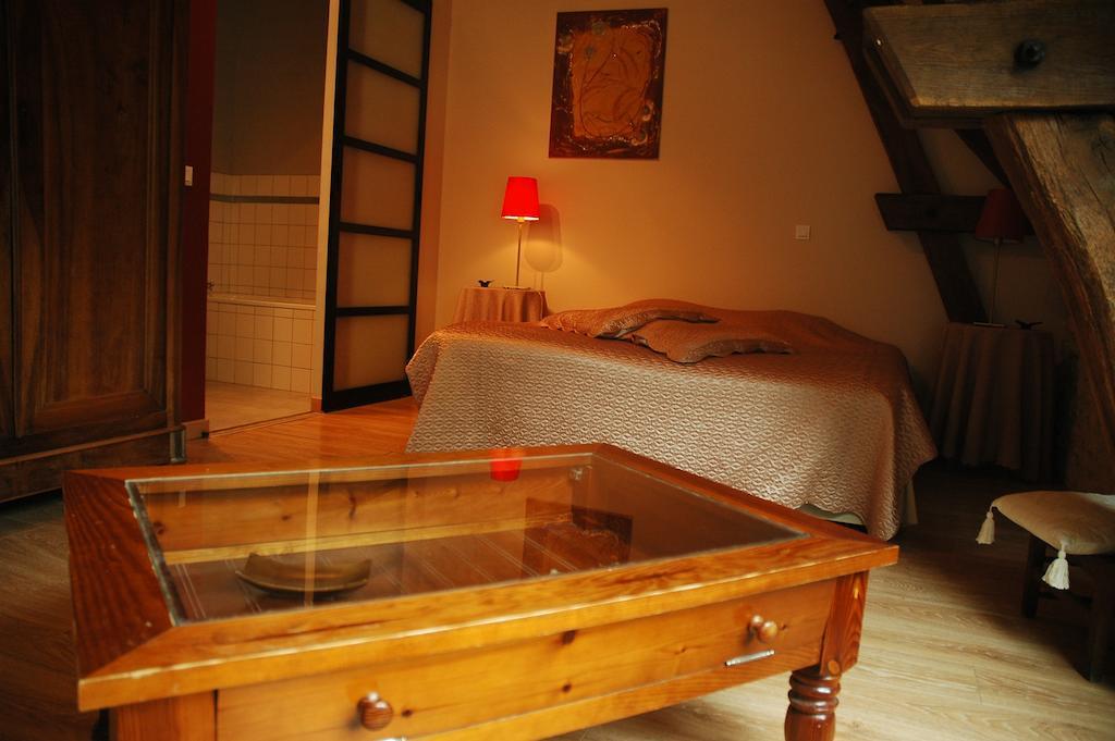 Les Pierres D'Aurele Chambres D'Hotes แซ็งต์-จอร์จ-ซูร์-แชร์ ห้อง รูปภาพ