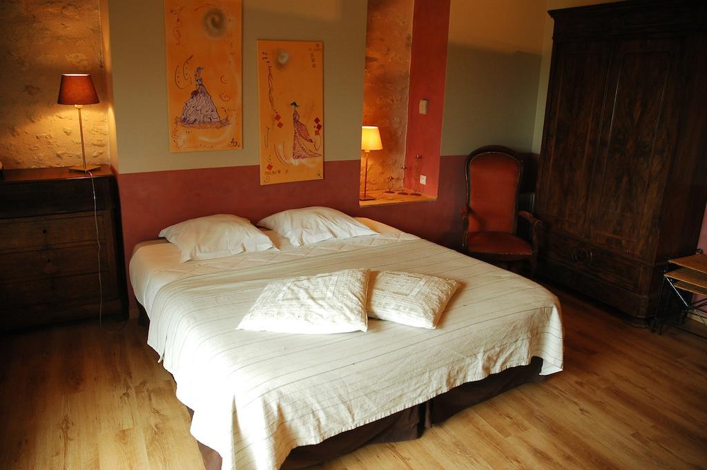 Les Pierres D'Aurele Chambres D'Hotes แซ็งต์-จอร์จ-ซูร์-แชร์ ห้อง รูปภาพ