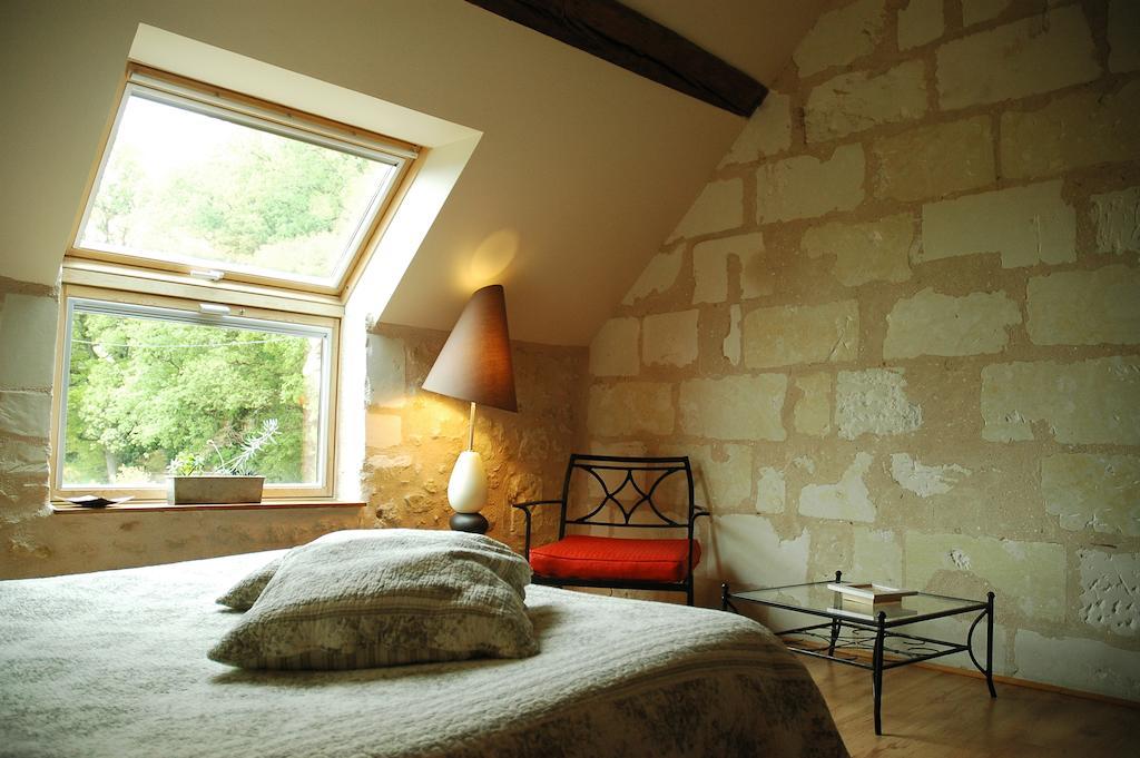 Les Pierres D'Aurele Chambres D'Hotes แซ็งต์-จอร์จ-ซูร์-แชร์ ห้อง รูปภาพ