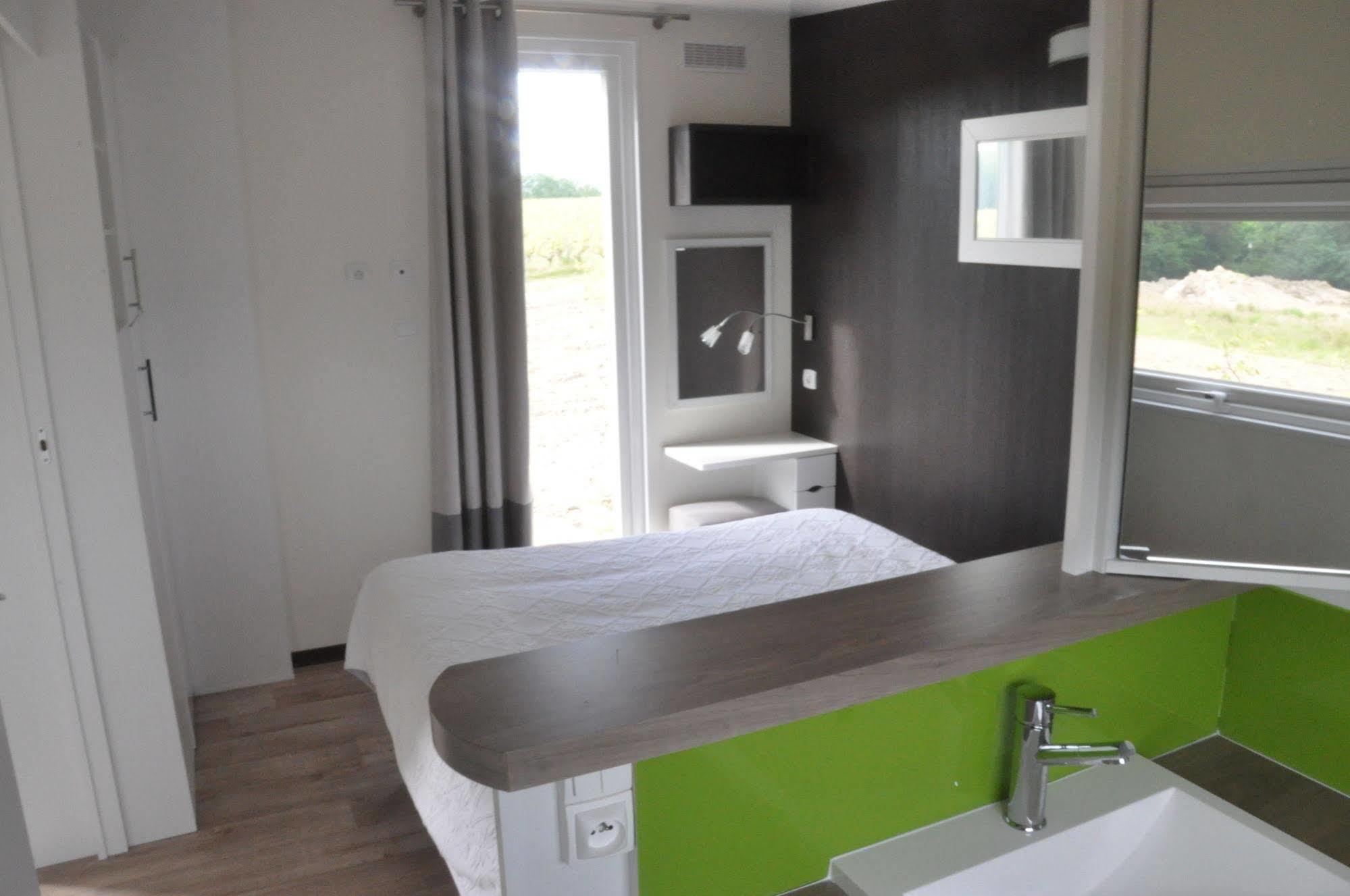 Les Pierres D'Aurele Chambres D'Hotes แซ็งต์-จอร์จ-ซูร์-แชร์ ภายนอก รูปภาพ