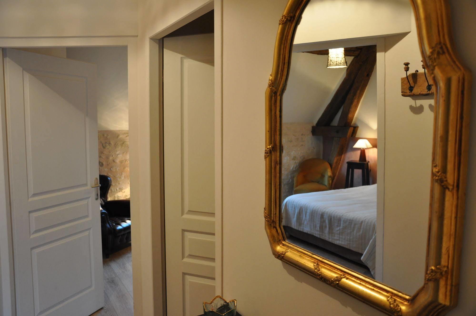 Les Pierres D'Aurele Chambres D'Hotes แซ็งต์-จอร์จ-ซูร์-แชร์ ภายนอก รูปภาพ