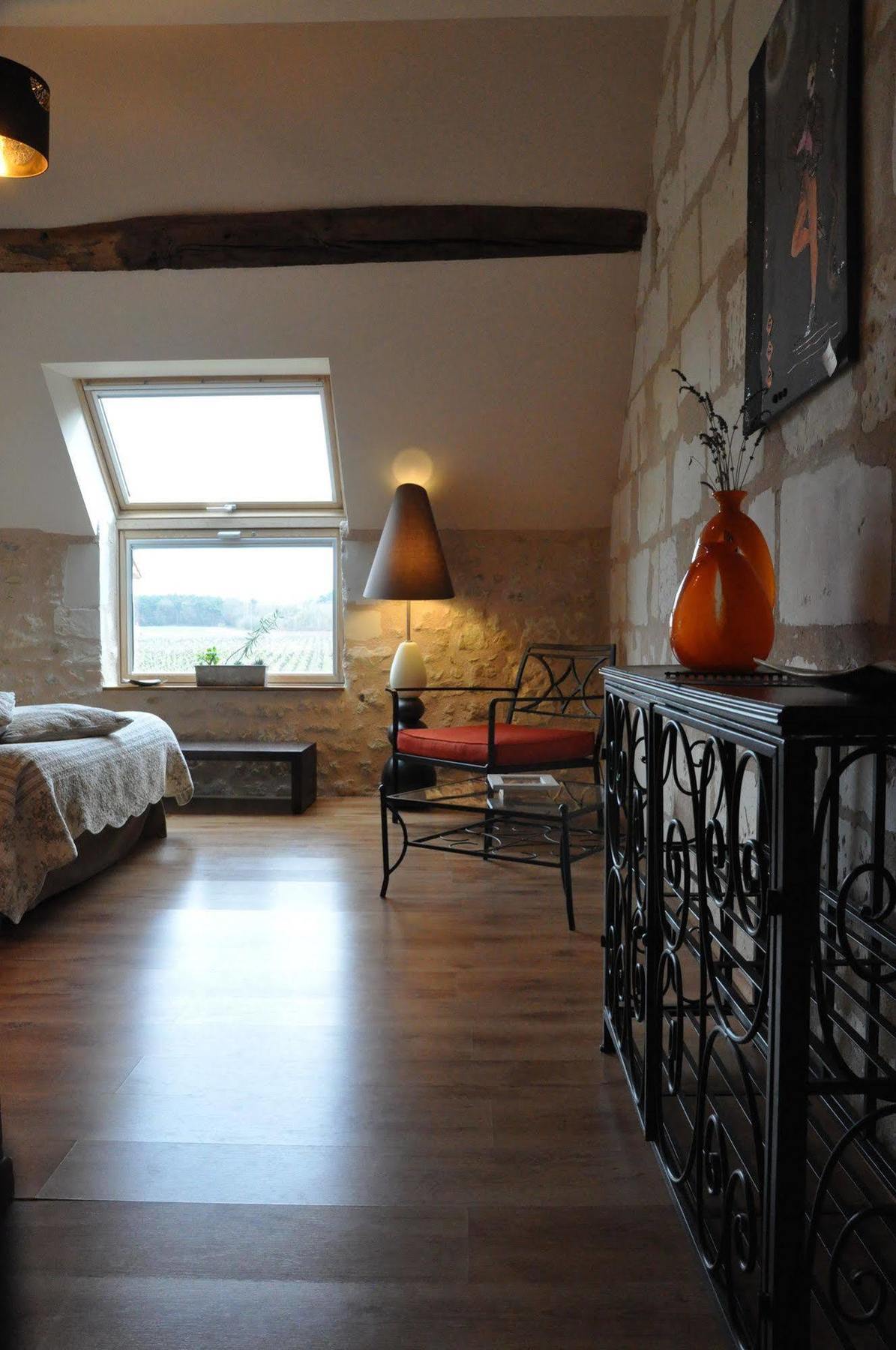 Les Pierres D'Aurele Chambres D'Hotes แซ็งต์-จอร์จ-ซูร์-แชร์ ภายนอก รูปภาพ
